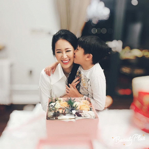 Mai Phương Thúy và các sao Việt viết gì cho đấng sinh thành nhân Ngày của mẹ? - 14