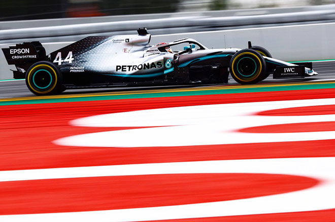 Video & BXH đua xe F1, Spanish GP: &#34;Thanos&#34; trên đường đua, quần hùng đổ rạp - 1