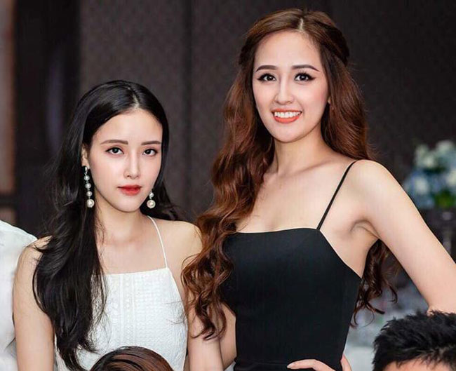 Em gái Mai Phương Thúy tên là Mai Ngọc Phượng, sinh năm 1993. Cô nàng sở hữu vẻ ngoài xinh đẹp chẳng kém cạnh chị gái hoa hậu với chiều cao 1m72 và gương mặt khả ái.
