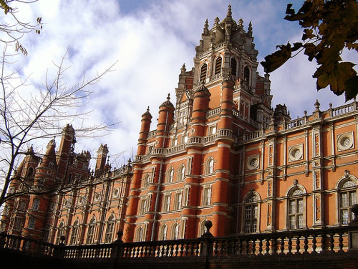 Những trường học đào tạo rich kid khắp thế giới - 2