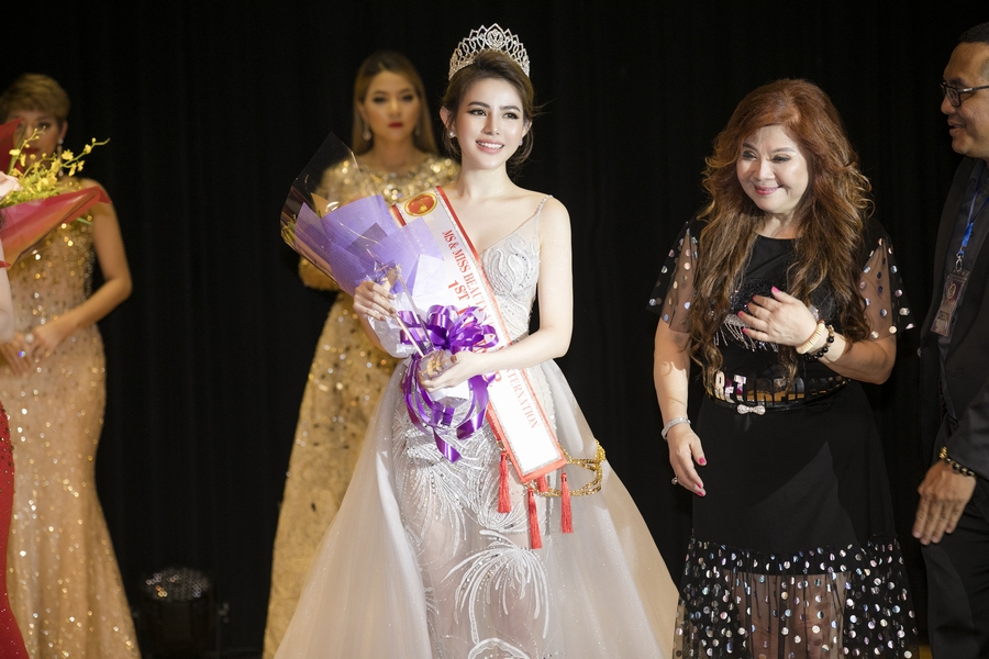 Con gái nghệ sĩ Hữu Tiến lên ngôi Á hậu 1 tại Đài Loan - 1