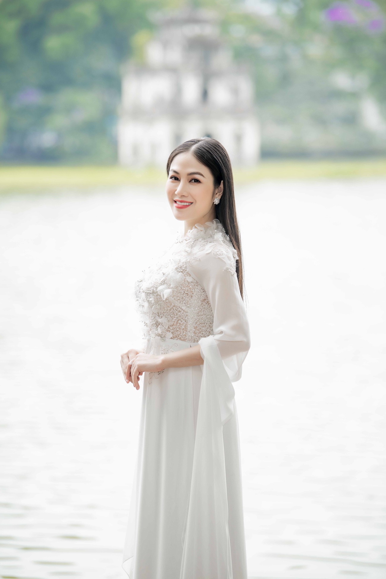 Ngắm flycam tuyệt đẹp về thắng cảnh tại Việt Nam trong MV của hoa hậu xứ Thanh - 1