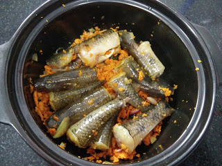 Cá bống kho nghệ: món ăn dân dã dễ làm - 3