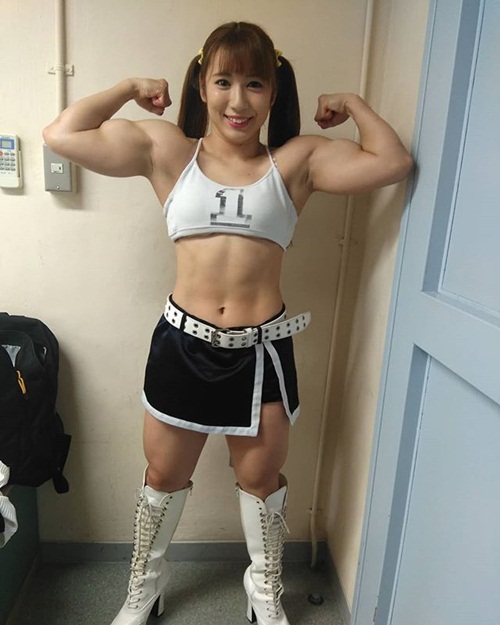 Nữ đô vật Nhật Bản sở hữu khuôn mặt búp bê cơ thể lực sĩ - 6