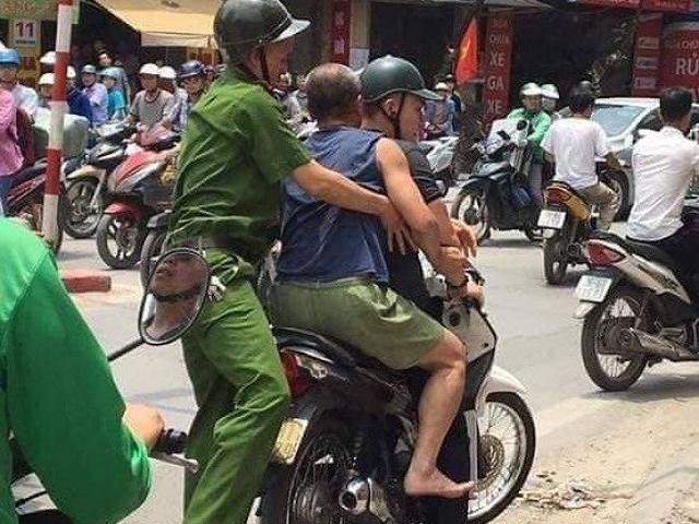 Tin tức trong ngày - "Ma men" đập vỡ chai thủy tinh tấn công chiến sĩ công an