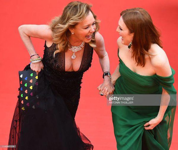 Loạt mỹ nhân siêu vòng 1 làm "náo loạn" thảm đỏ Cannes 2019 - 12