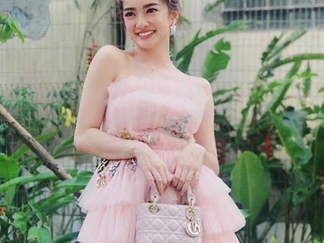 Thời trang - 4 chiếc túi giá nửa tỷ đồng của "Em chưa 18" Kaity Nguyễn