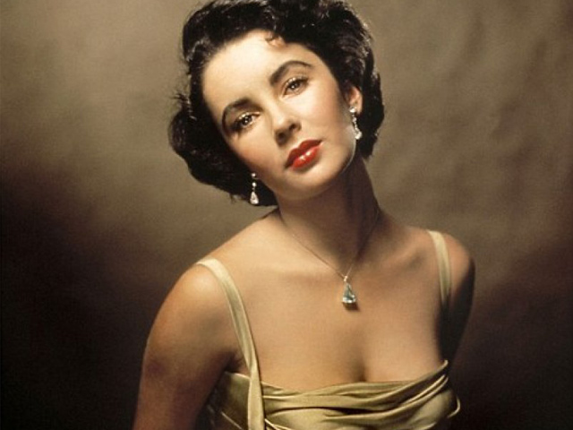 Làm đẹp - Cách giảm cân kỳ lạ của "huyền thoại mắt tím" Elizabeth Taylor