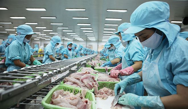 Tỷ giá USD tăng “nóng”, doanh nghiệp “kẻ mừng, người lo” - 2