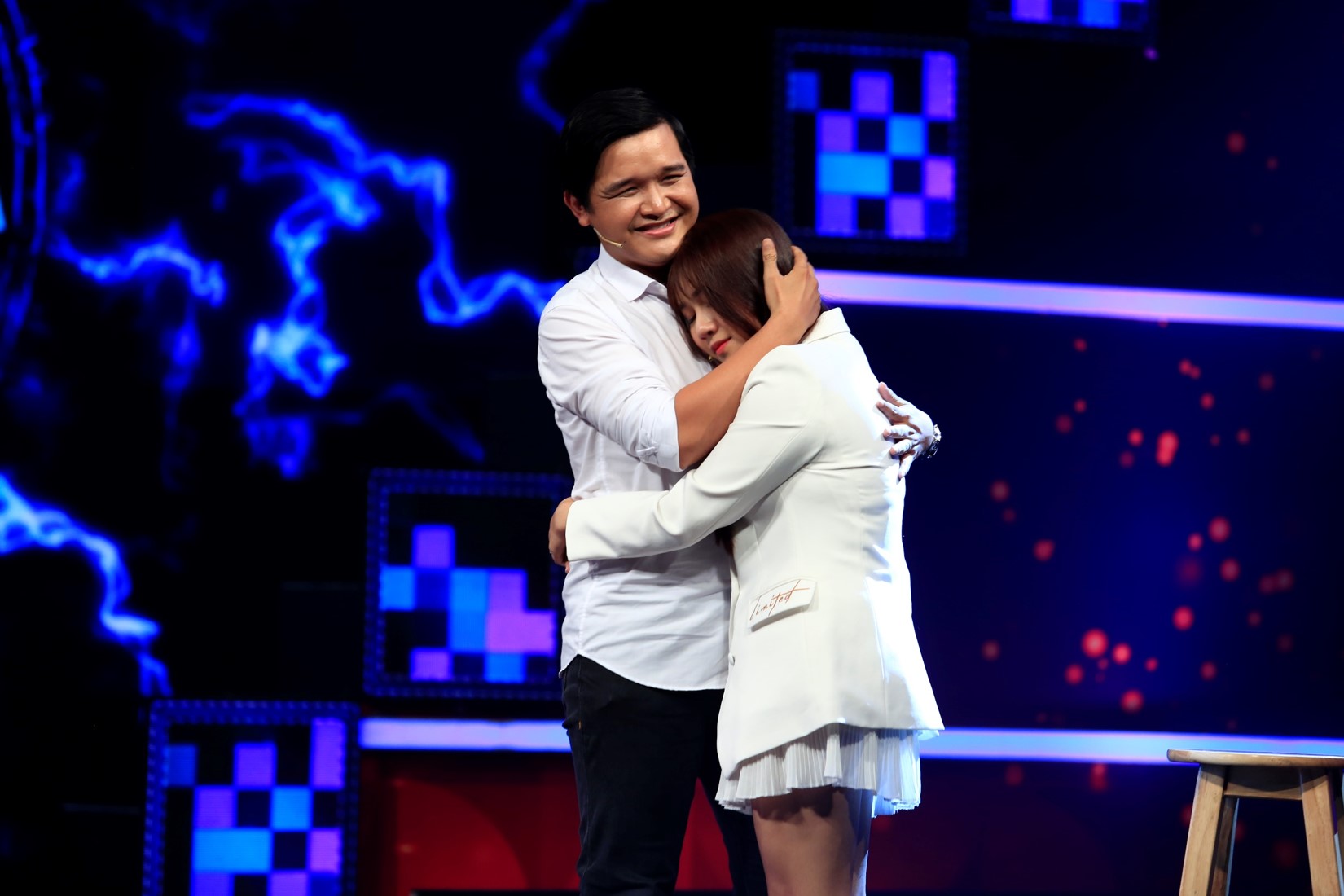 Nữ diễn viên mang thai 2 tháng vẫn diễn cảnh bị đánh, pha hành động nguy hiểm - 7