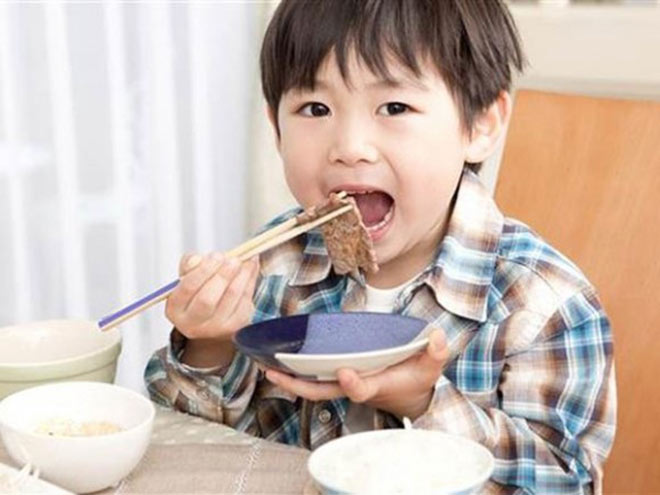 5 nguyên tắc vàng của mẹ Nhật giúp con hết biếng ăn - 1