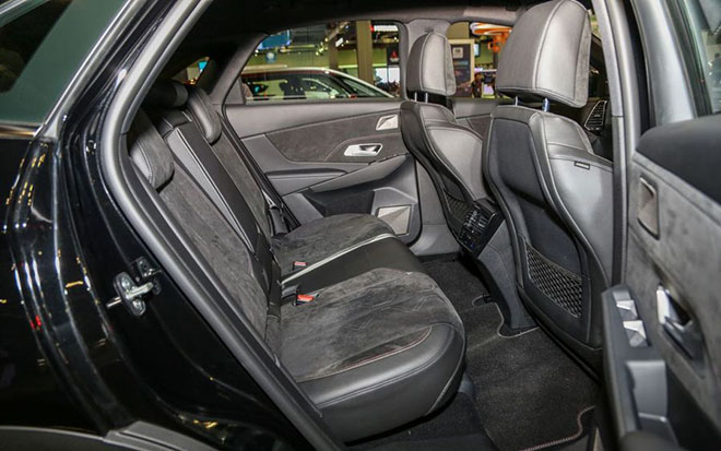 DS7 Crossback ra mắt tại Đông Nam Á, nội thất bằng da sang trọng và bắt mắt - 7