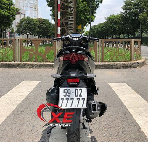 Trúng biển ngũ quý 7, xe máy Honda đội giá hơn 400 triệu - 2