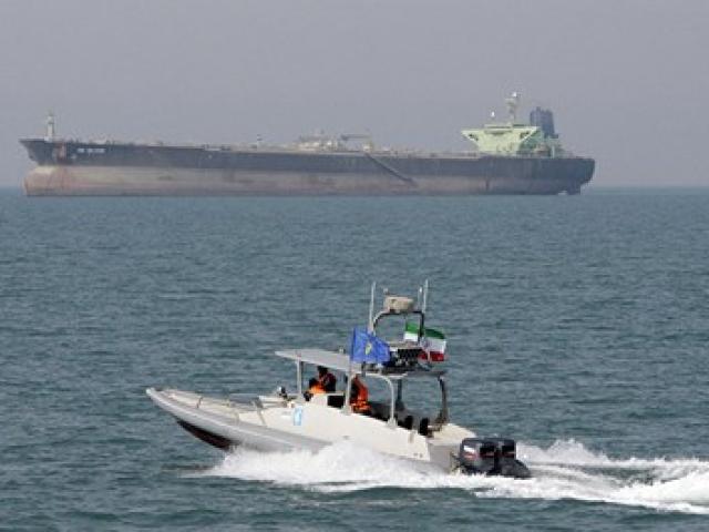 Thế giới - Hé lộ nguyên nhân khiến Mỹ “rầm rập” triển khai tàu chiến, máy bay gần Iran