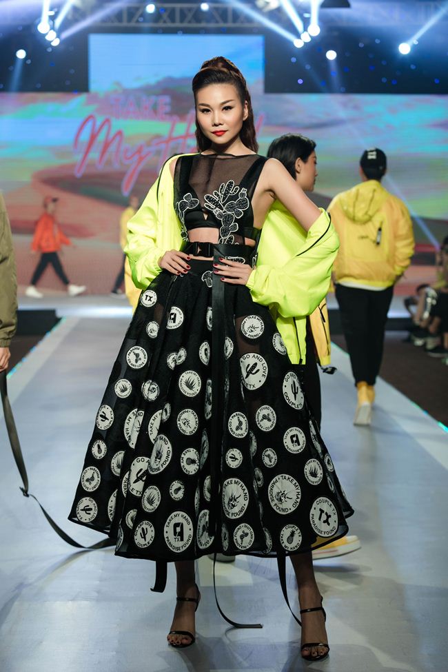 Thanh Hằng hội ngộ học trò The Face trên sàn catwalk - 4