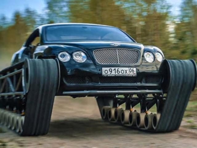 Media - Bentley Continental GT hóa "xe tăng siêu sang" nhờ lắp thêm bánh xích