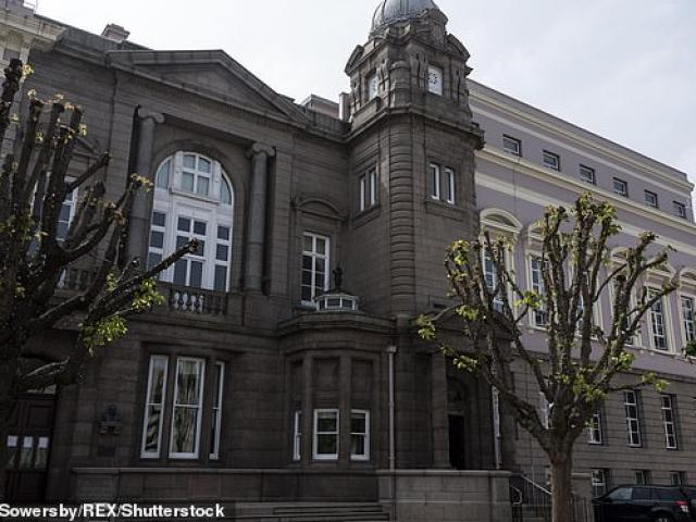 Thế giới - Anh: Mang thai 2 tuần mới biết mình bị cưỡng hiếp