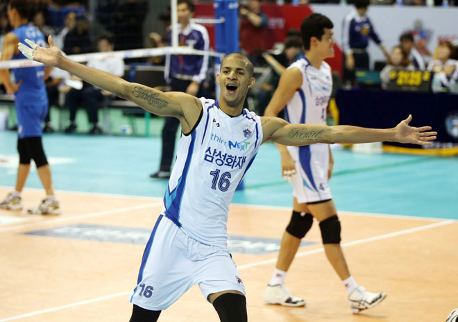 Siêu kỷ lục bóng chuyền thế giới choáng ngợp: Khổng lồ 2m06 ghi 59 điểm/trận - 1