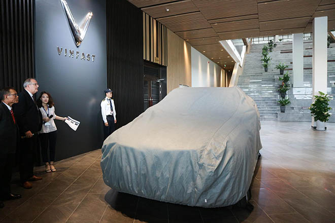 Hình ảnh thực tế tại nhà máy của Lux V8 - siêu xe SUV mạnh nhất của Vinfast - 1