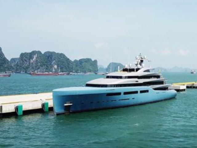 Tin tức trong ngày - Cận cảnh siêu du thuyền của ông chủ Tottenham trên vịnh Hạ Long tuyệt đẹp