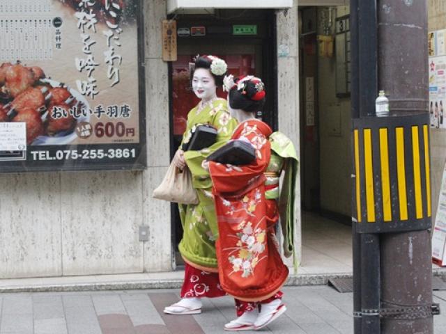 Du lịch - Tin được không: Ăn chơi tẹt ga 5 ngày ở Nhật chỉ... 10 triệu đồng