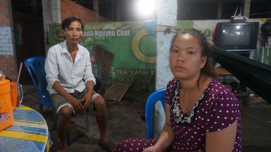 Bắt 2 đối tượng đập phá quán ăn "chặt chém" ở Long An - 2