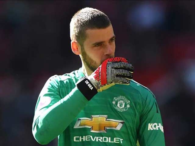Bóng đá - MU chấp nhận bán De Gea vì đòi lương cao: Thay bằng thủ môn bắt 11m kém
