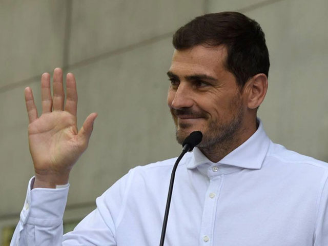 Bóng đá - Tin HOT bóng đá tối 17/5: Thủ môn Iker Casillas chính thức từ giã sự nghiệp