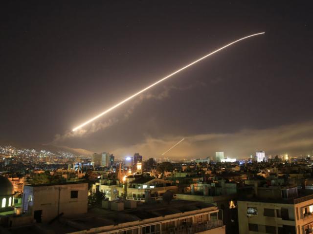 Phòng không Syria hạ nhiều tên lửa bắn từ vùng do Israel kiểm soát
