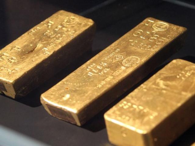 Kinh doanh - Giá vàng hôm nay 18/5: Vàng hoảng loạn, lao về đáy của 2 tuần