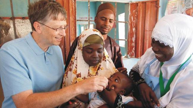 Bill Gates quyên góp 38,5 tỷ USD cổ phiếu Microsoft cho quỹ Bill and Melinda Gates nhằm làm từ thiện.
