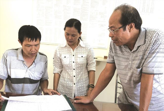 Nghề "ăn cơm dưới đất nói chuyện trên trời" - 1