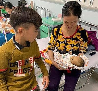 Cậu bé đạp xe 103km từ Sơn La xuống Hà Nội thăm em vào đề thi môn Ngữ Văn - 1