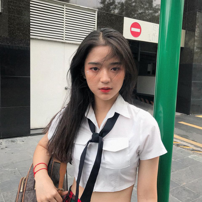 Cô thường xuyên được nhắc đến với cụm từ &#34;cô gái năm ấy chúng ta cùng theo đuổi&#34;.&nbsp;