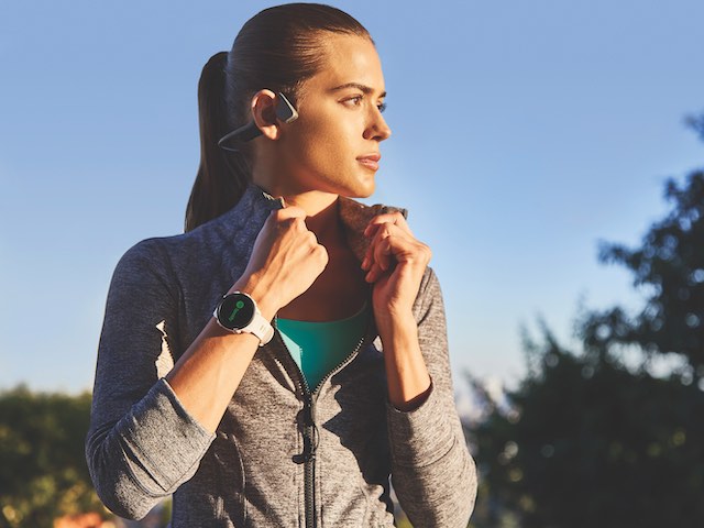 Công nghệ thông tin - Garmin công bố bộ đôi smartwatch mới với pin cả tuần, chống nước và Việt hóa