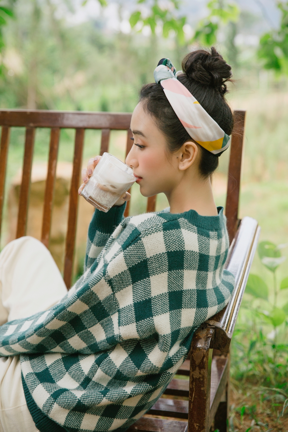 Không diện bikini đón hè, Á hậu Hà Thu lặn lội lên Đà Lạt làm điều này - 5