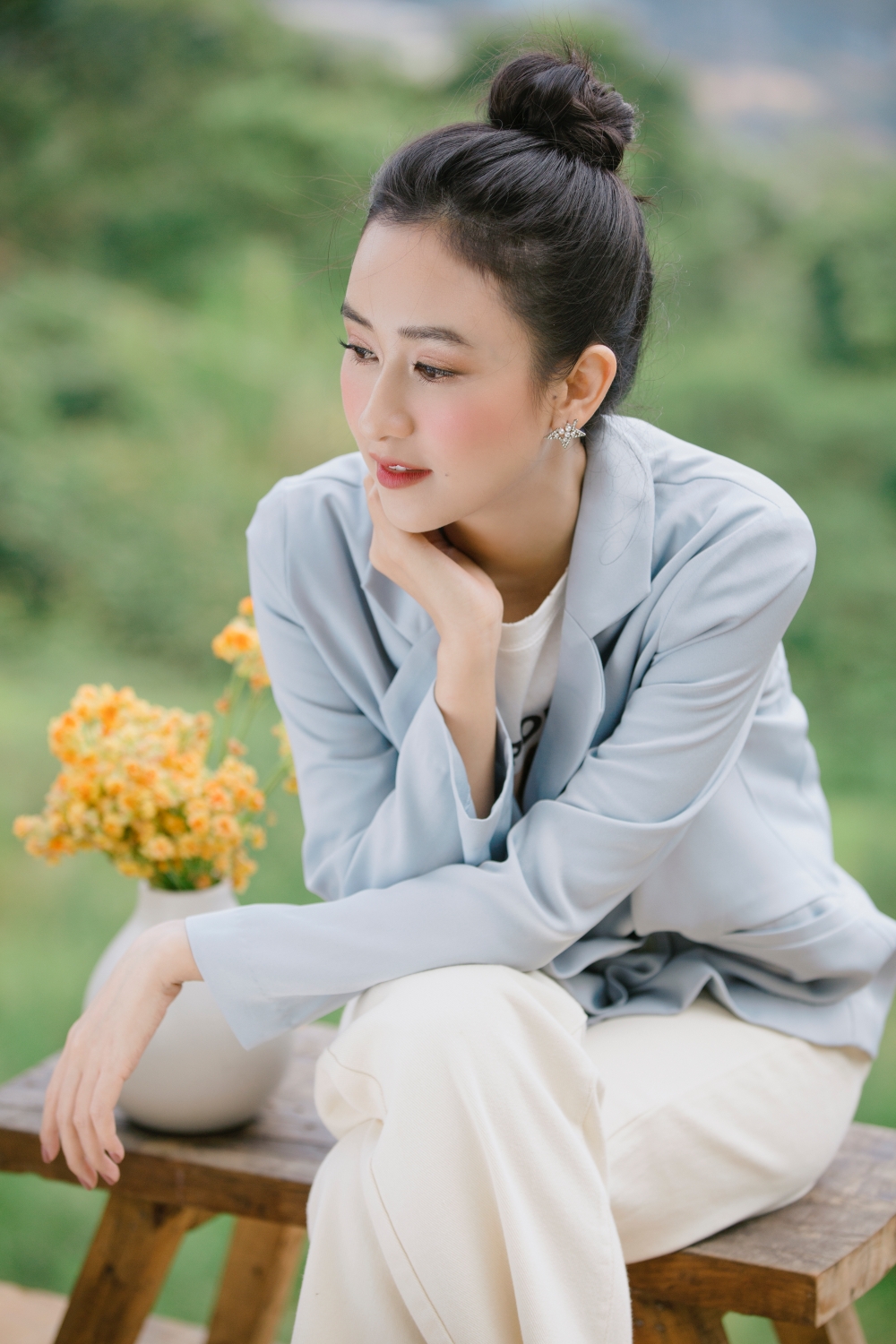 Không diện bikini đón hè, Á hậu Hà Thu lặn lội lên Đà Lạt làm điều này - 6