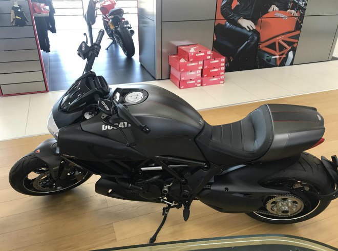 NÓNG: Siêu xe Ducati Diavel đời 2018 giảm sốc gần 200 triệu đồng - 3
