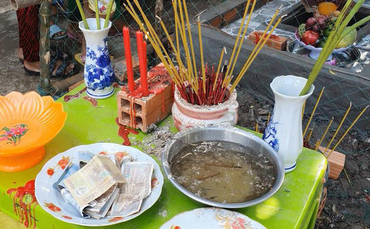 Đã dẹp bỏ bàn thờ cúng bái hoa xác thối nhưng nghĩ là "hoa thần" - 3