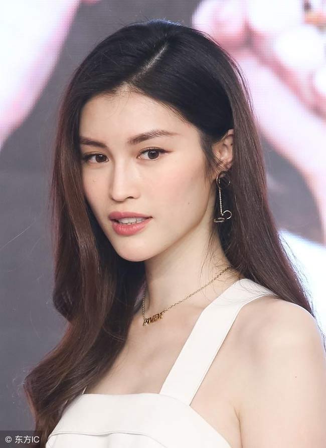 Cô sử dụng kem chống nắng mỗi ngày, quanh năm.