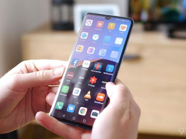 Huawei hứng đòn từ các công ty Mỹ