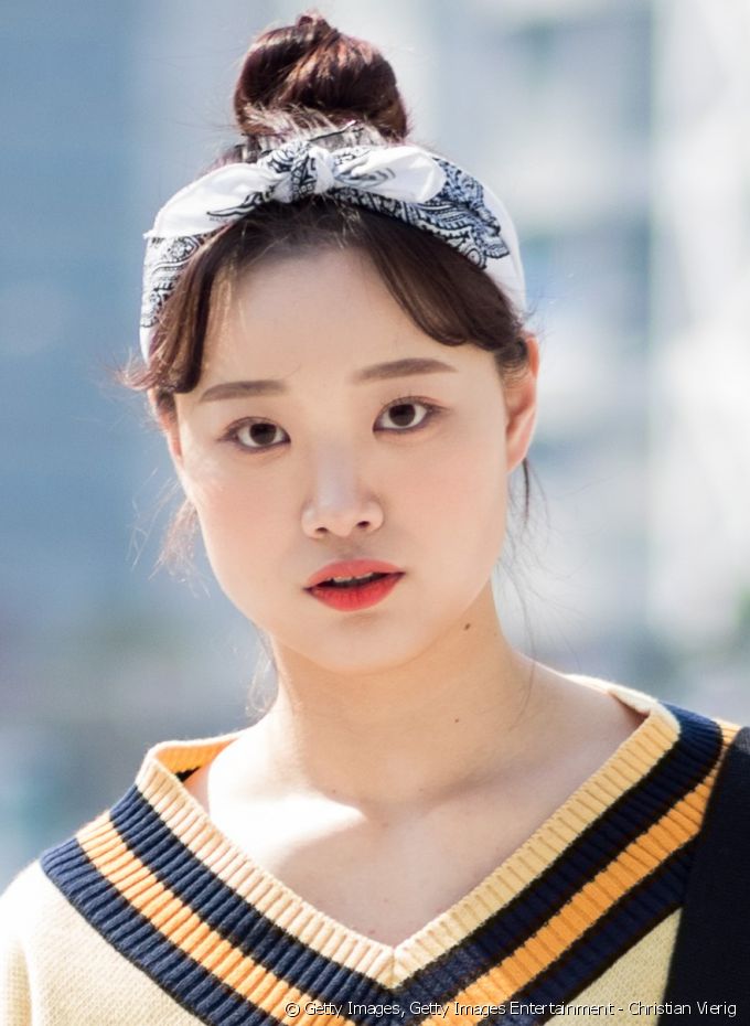 Chít khăn mỏ quạ: Phong cách vintage đang là mốt - 9