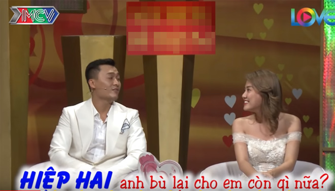 Chồng mải mê xem "phim nóng” để có kinh nghiệm “trả bài” cho vợ - 3