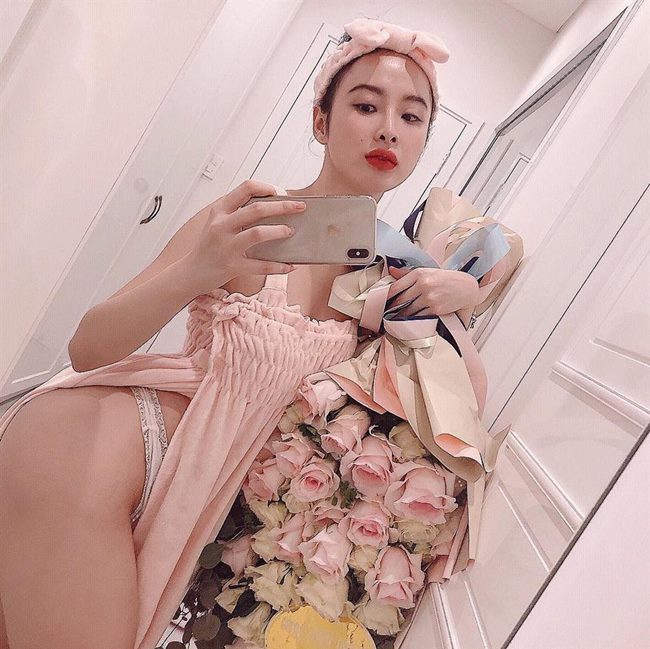 Đây cũng là thời điểm đánh dấu sự thay đổi trong phong cách của nữ diễn viên từng &#34;nổi loạn&#34; một thời.&nbsp;