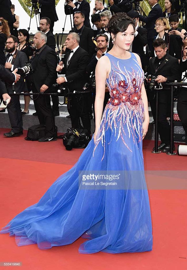 Cũng xuất hiện tại LHP Cannes 2016, người đẹp Lý Nhã Kỳ là một trong những điểm sáng đưa hình ảnh Việt Nam đến gần hơn với bạn bè quốc tế. 