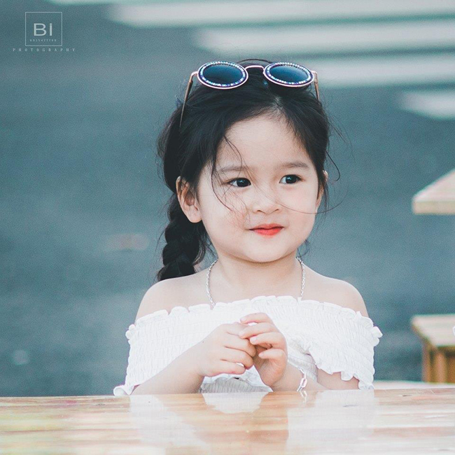 Cô con gái xinh tựa thiên thần của Cẩm Vân