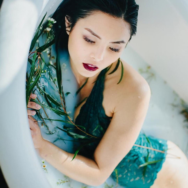 Vẻ đẹp nữ blogger nổi tiếng mang trong mình 8 dòng máu - 2