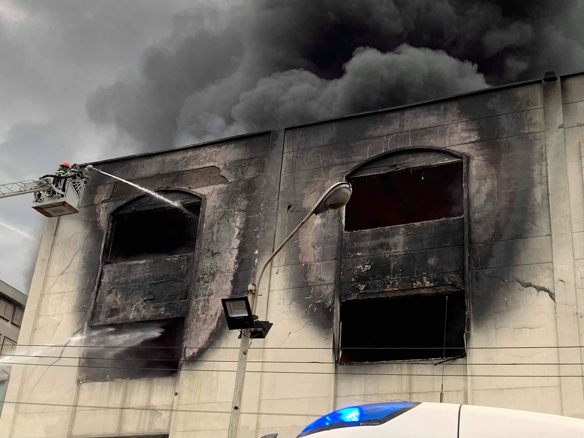 Cháy khủng khiếp ở Bình Dương, nhiều "quả cầu lửa" bốc lên cuồn cuộn - 5