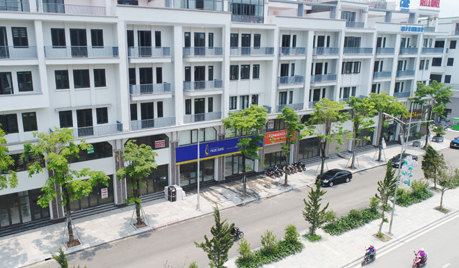 TMV Ngọc Dung dành tặng 500 phần quà cho phái đẹp Quảng Ninh - 1