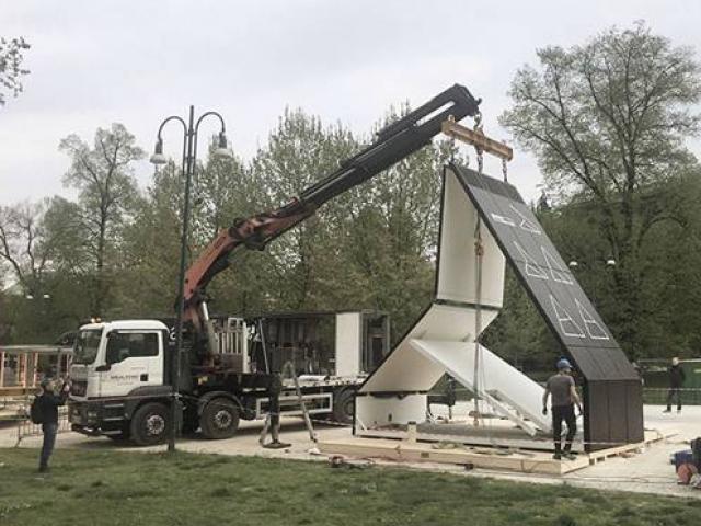 Kinh doanh - Dựng nhà 2 tầng siêu tốc trong 6 tiếng, giá chỉ hơn 800 triệu gây "choáng"